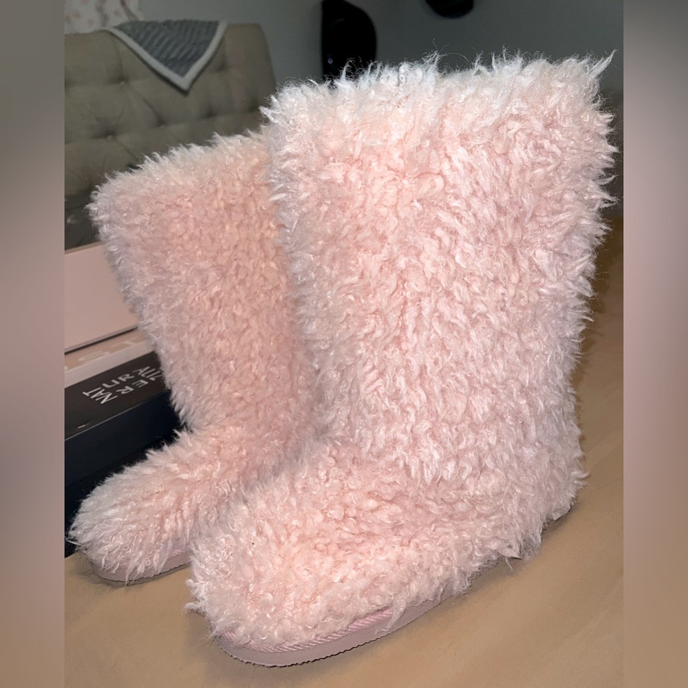 JUSTFAB. Size 8. Pink Fuzzy Boots